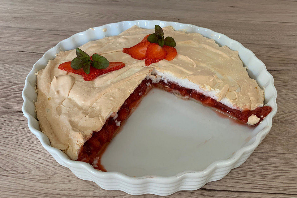 Luftige Erdbeer - Baiser - Tarte