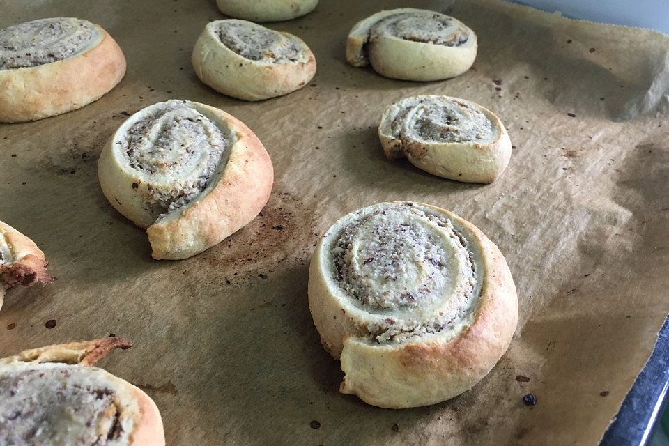 Nussschnecken mit Quark-Öl-Teig Nussschnecken mit Quark-Öl-Teig