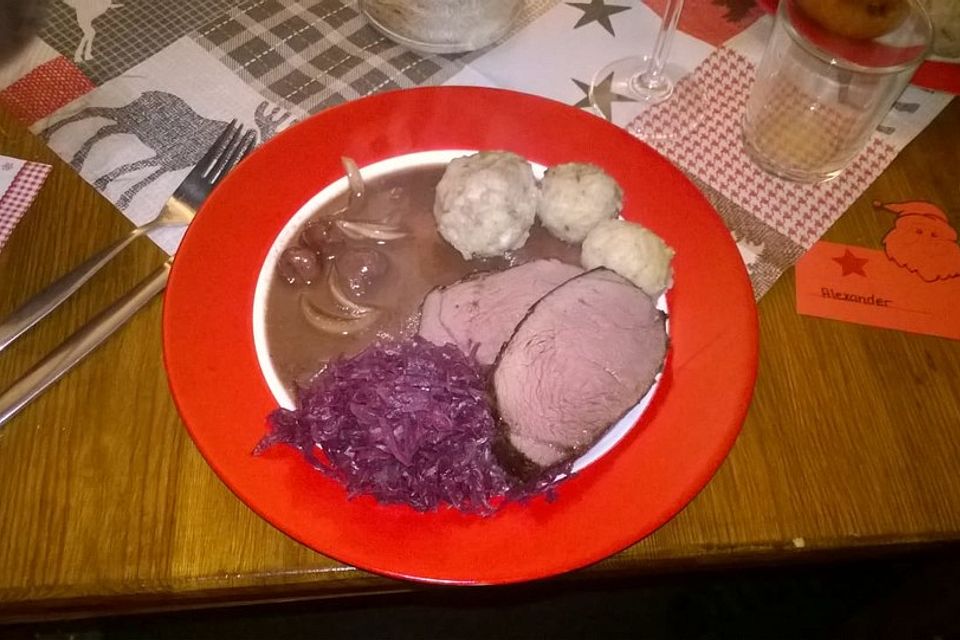 Hirschbraten in Rotwein - Kirschsauce