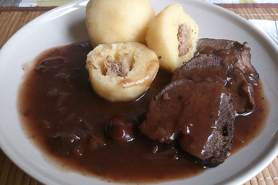 Hirschbraten in Rotwein - Kirschsauce