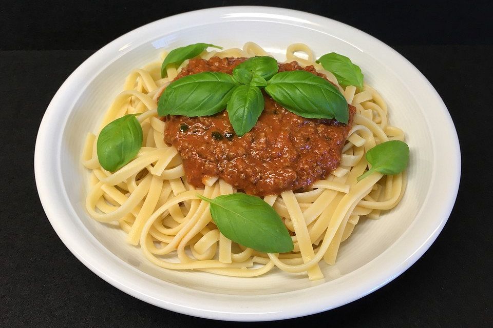 Schnelle Tomaten - Bolognesesauce mal anders