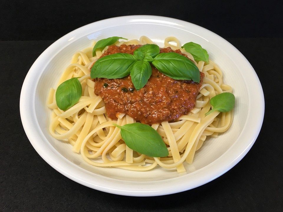 Schnelle Tomaten - Bolognesesauce mal anders von toniriel| Chefkoch