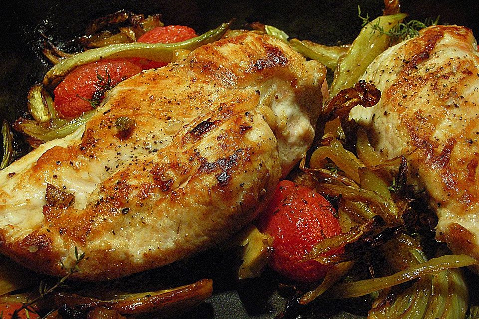 Kandierter Fenchel mit Tomaten und Hähnchenbrust