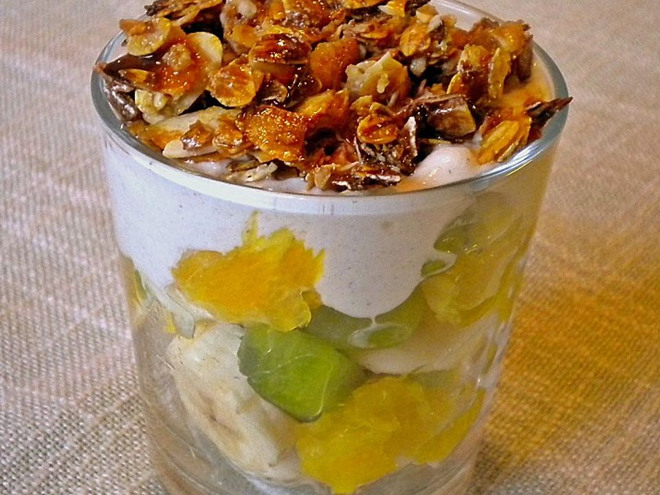 Obstsalat mit Quark und Mandelkrokant von fletcher | Chefkoch