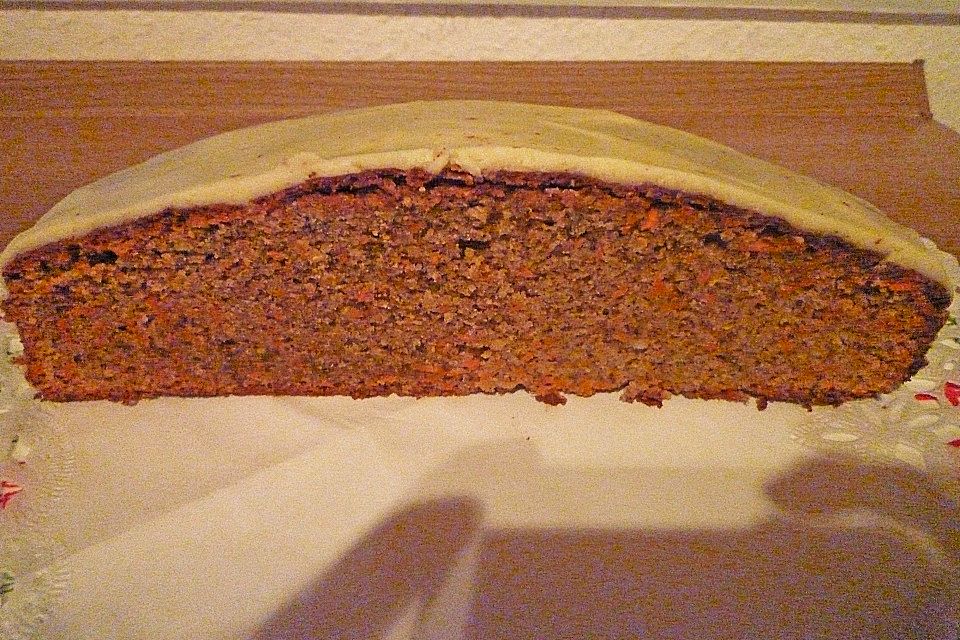 Möhrenkuchen mit Frischkäse - Zitronenglasur