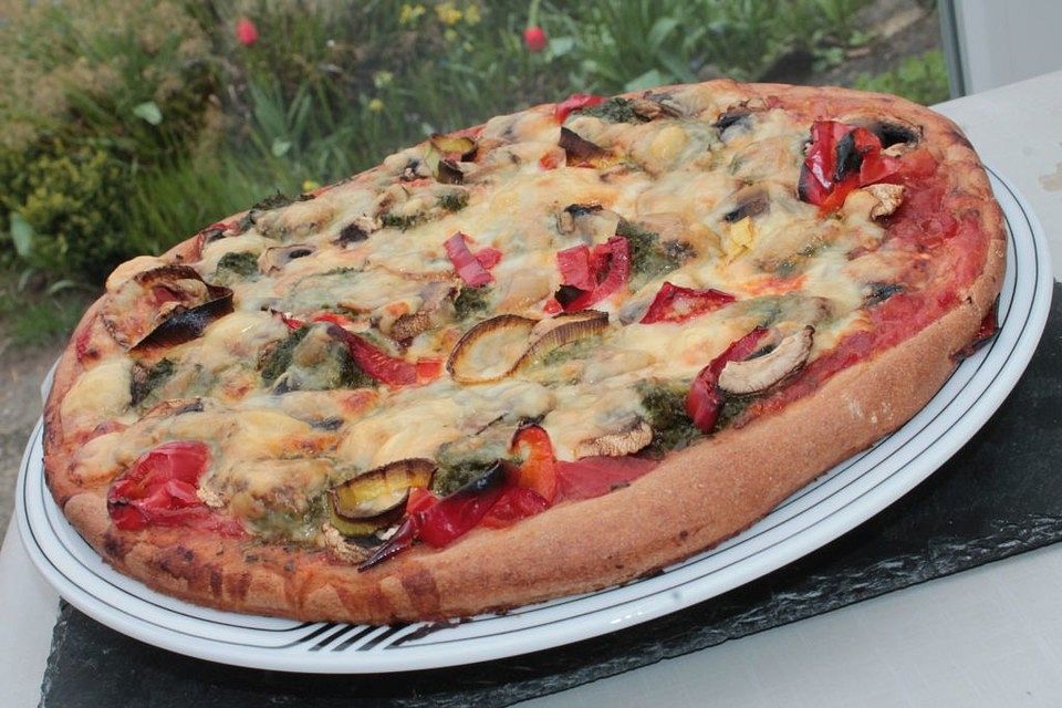 Arabische vegetarische Pizza