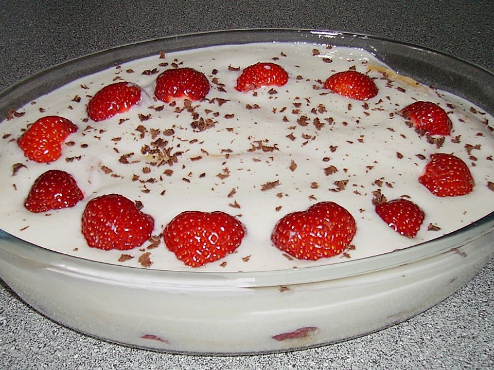 Joghurt - Tiramisu mit Erdbeeren von ronomu| Chefkoch