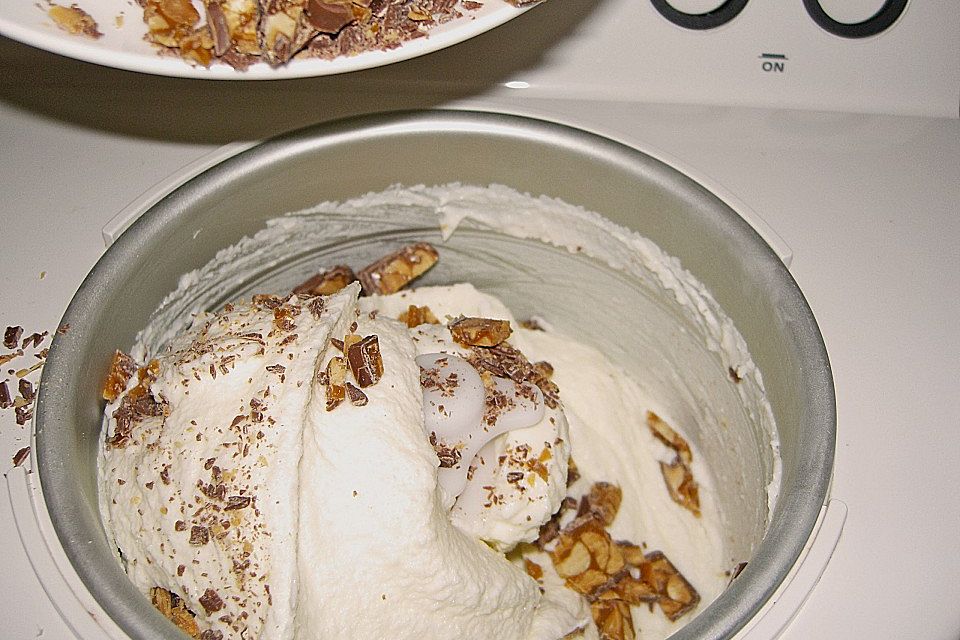 Fior di Latte - Eis mit Snickers