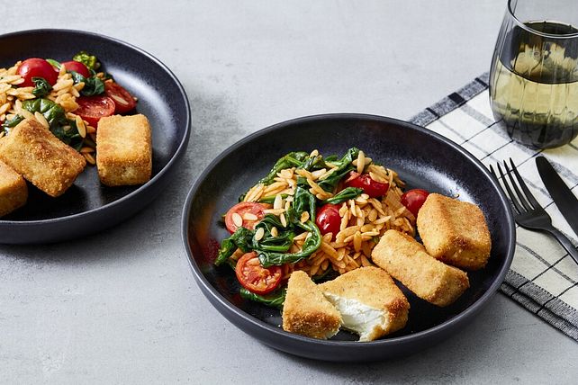 Gebratener Schafskäse mit Rucola-Tomaten-Nudeln von Hoppedi| Chefkoch