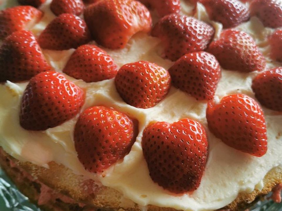 Erdbeer - Vanille - Buttercreme von hobbybäcker1970 | Chefkoch