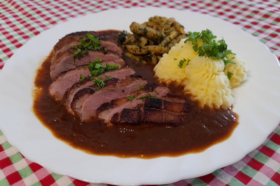 Entenbrust mit Rotwein - Karamellsauce