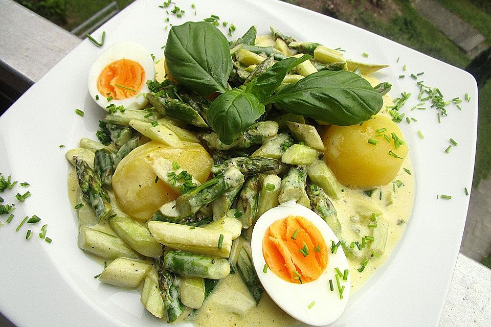 Spargel-Eierragout