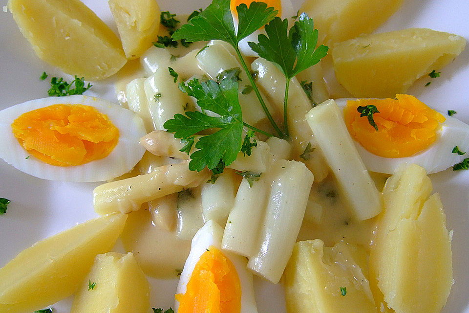 Spargel-Eierragout