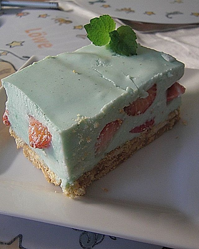 Waldmeister - Erdbeer - Torte