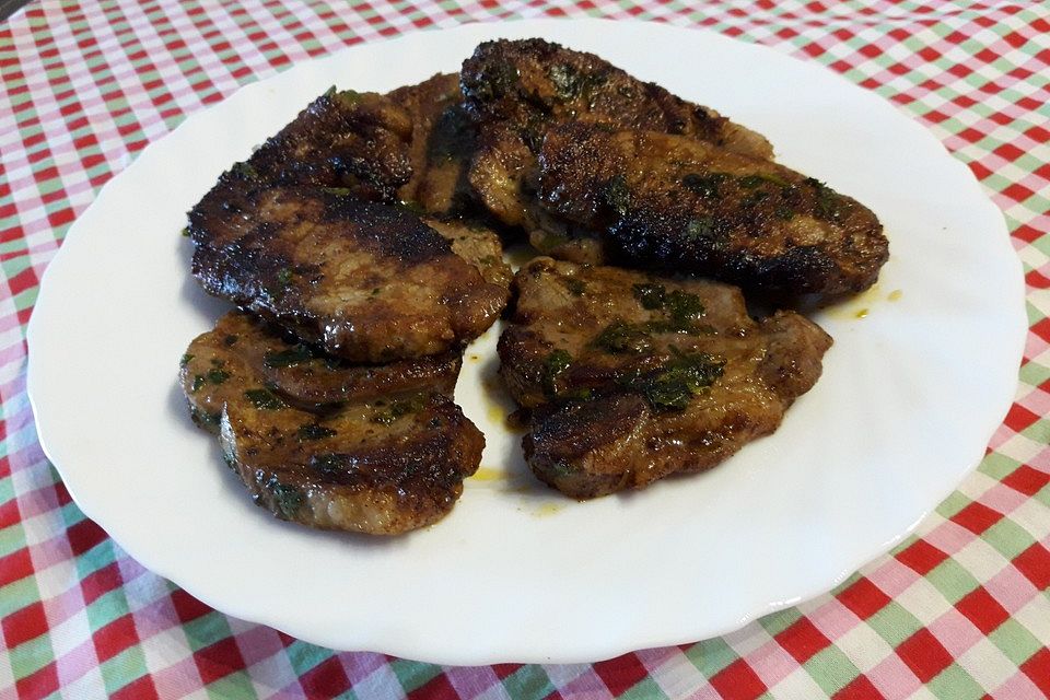 Marinierte gegrillte Hähnchenbrust