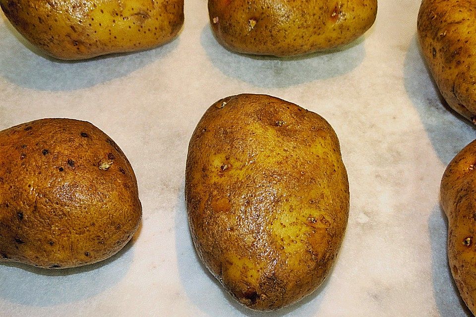 Backkartoffeln mit Frühlingsquark