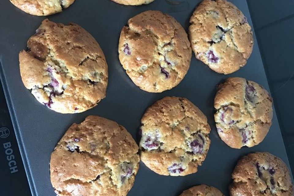 Raspberry - Vanilla - White Chocolate Muffins