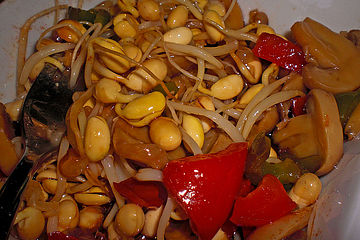 Asia - Salat, scharf