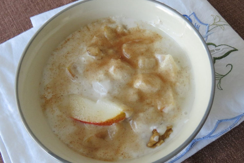 Kartoffelsuppe mit Apfel