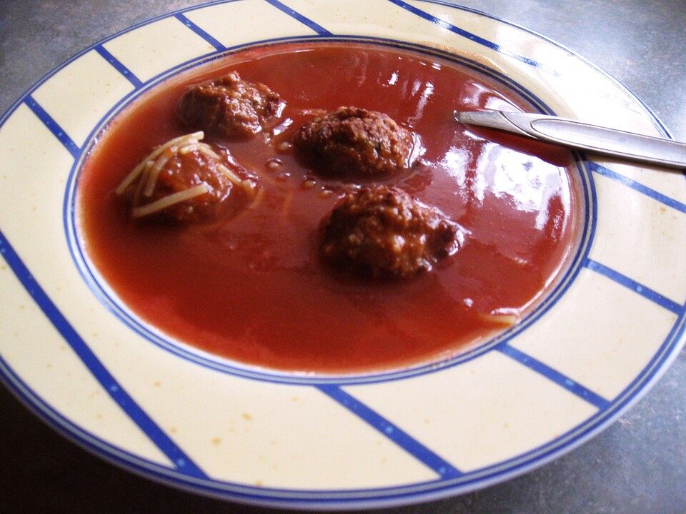 Tomatensuppe mit Fleischbällchen von oma_vonne| Chefkoch
