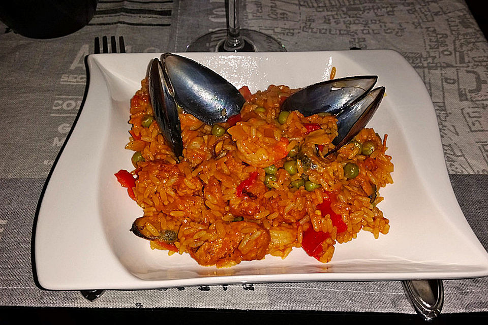 Rafis Fisch Paella