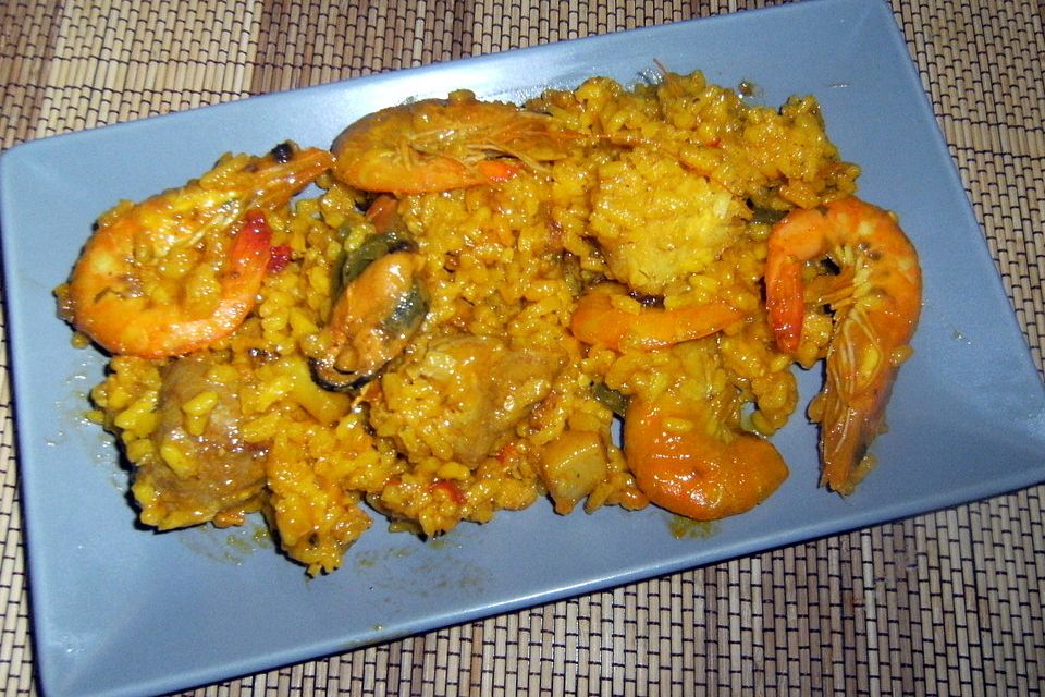 Rafis Fisch Paella