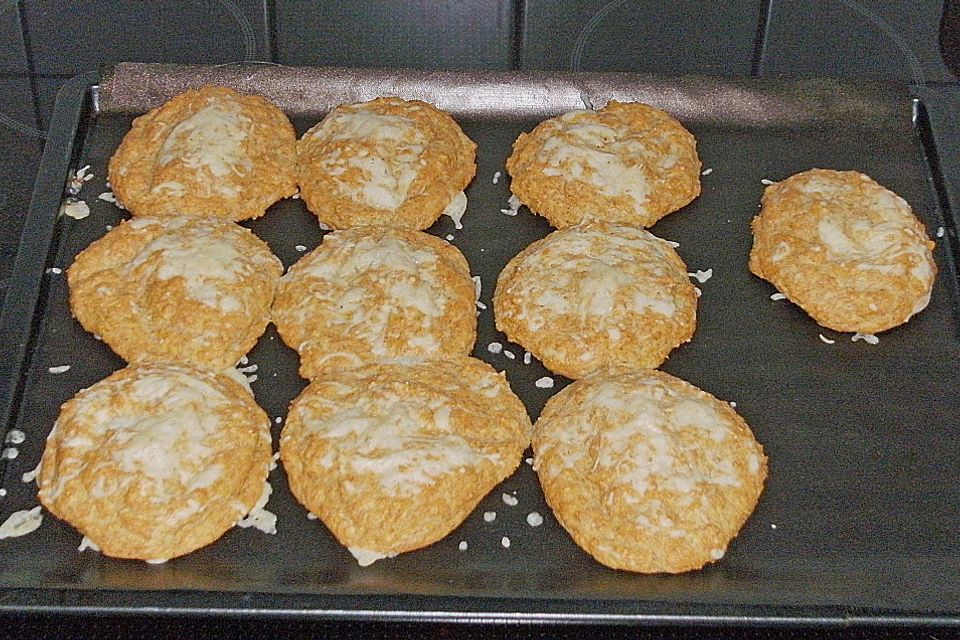 Käsebrötchen aus Brandteig