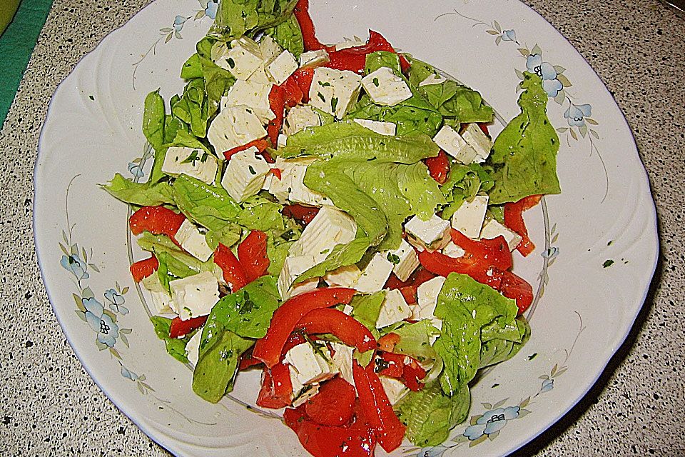 Paprika - Schafskäse - Salat