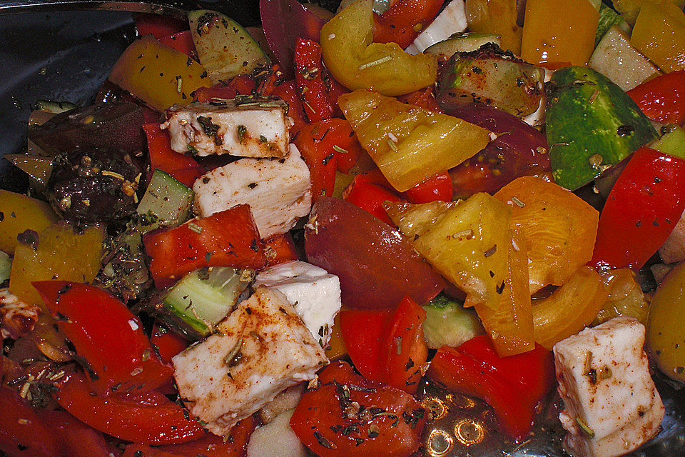 Paprika - Schafskäse - Salat