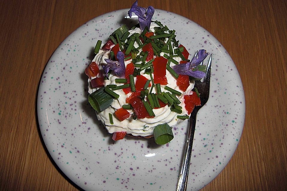 Schinken - Kräuter - Cupcakes mit Quark - Topping