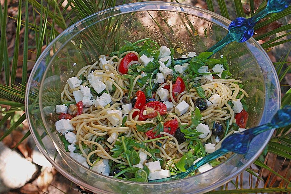 Bibis sommerlicher Spaghetti-Gemüse-Salat