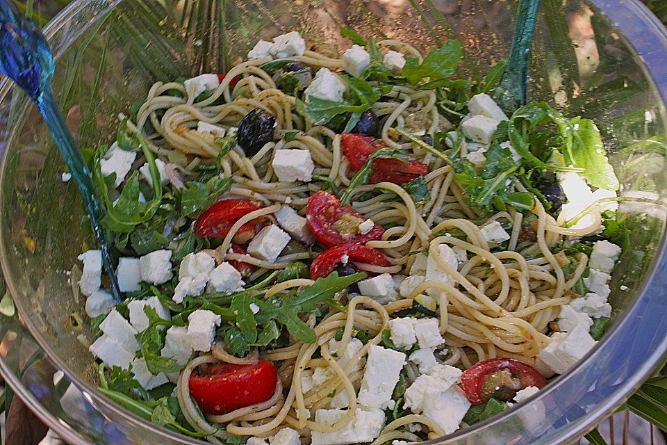 Bibis sommerlicher Spaghetti-Gemüse-Salat