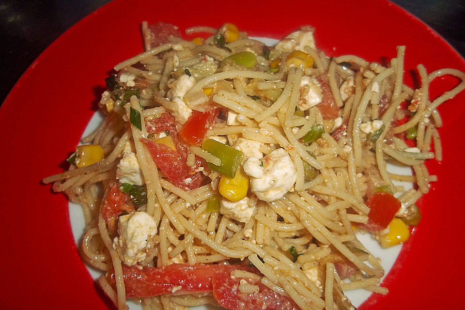 Bibis sommerlicher Spaghetti-Gemüse-Salat