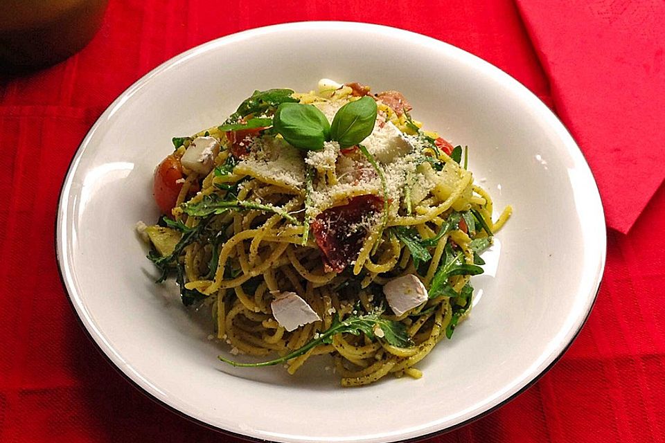 Bibis sommerlicher Spaghetti-Gemüse-Salat