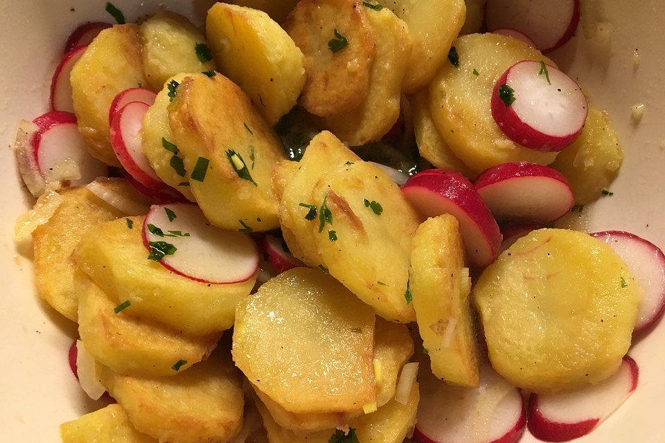 Kartoffelsalat für hungrige Männer