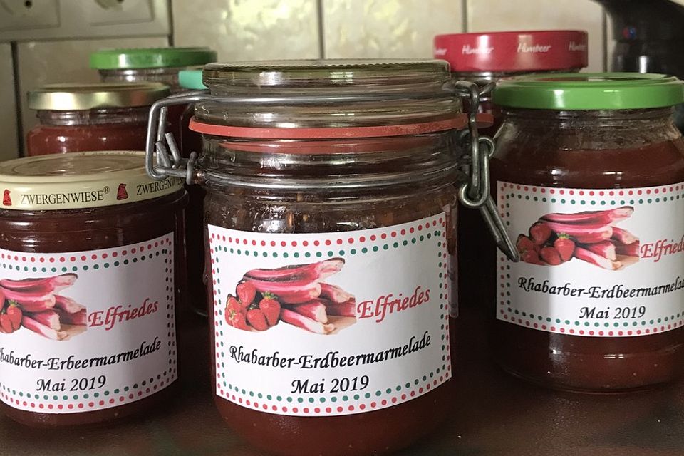 Erdbeer - Rhabarbermarmelade mit Mandarinenlikör