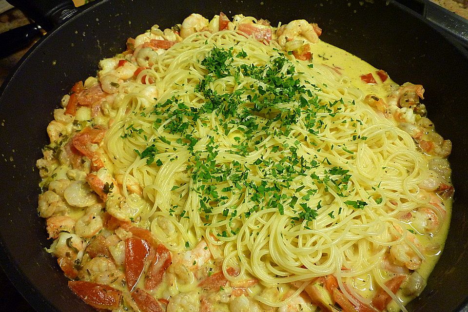 Linguine mit Spargel - Lachs - Garnelenpfanne