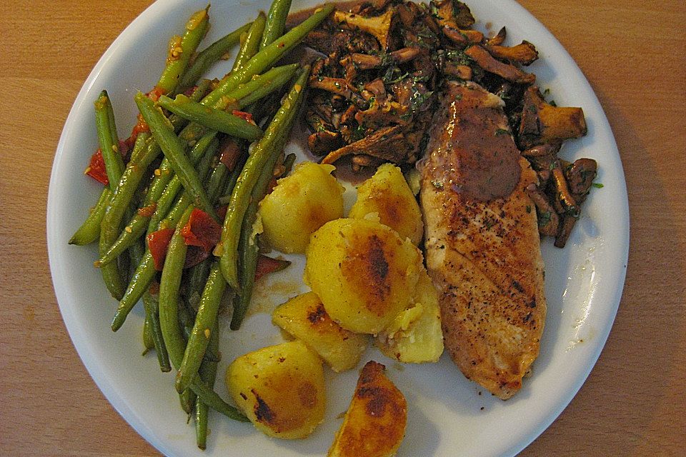 Hähnchenschnitzel mit Pfifferlingen in Rahmsauce