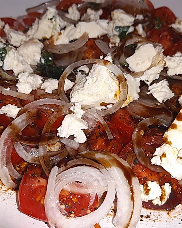 Tomaten - Schafskäse - Salat à la Frenzy