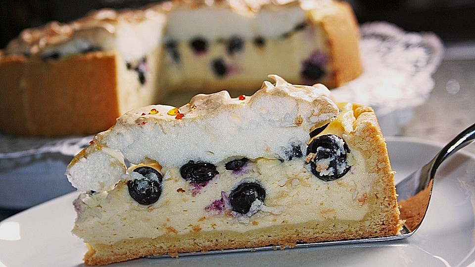 Beeren-Käsekuchen mit Baiserhaube von KatjaGehr