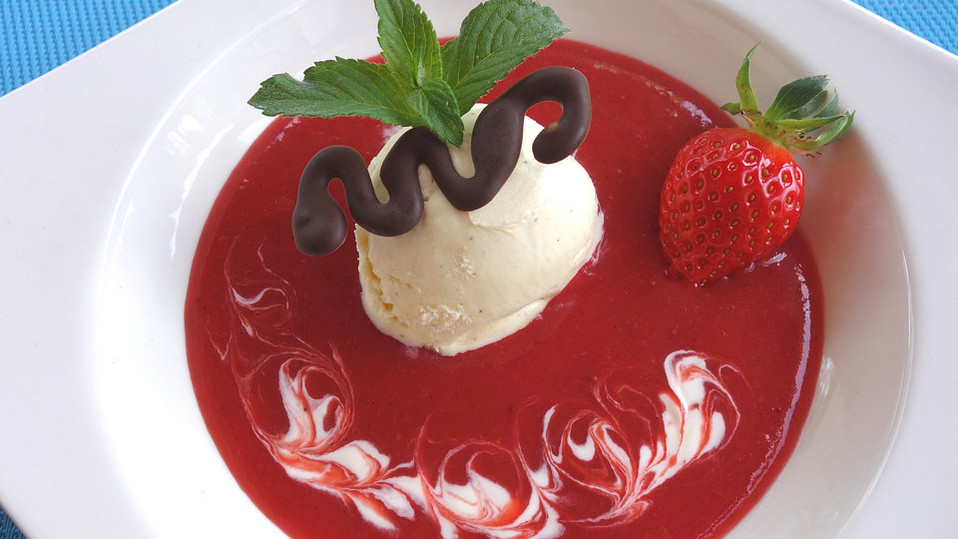 Kalte Erdbeersuppe von roestichef