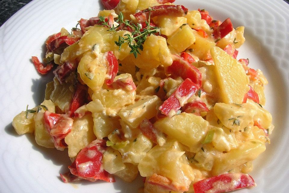 Kartoffelpfanne mit Paprika und Schafskäse