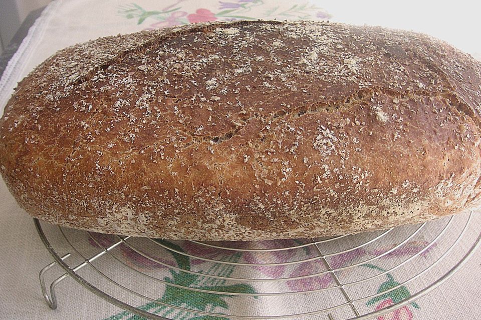 Bräterbrot mit Vollkornmehl und Haferflocken Bräterbrot mit Vollkornmehl und Haferflocken