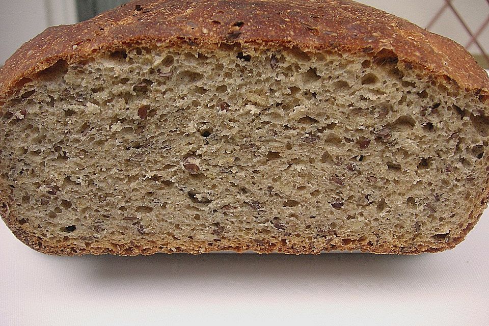 Bräterbrot mit Vollkornmehl und Haferflocken Bräterbrot mit Vollkornmehl und Haferflocken