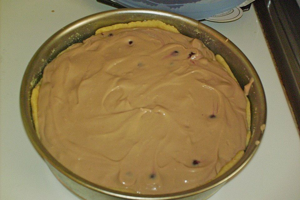 Quark - Erdnuss - Kirsch - Kuchen