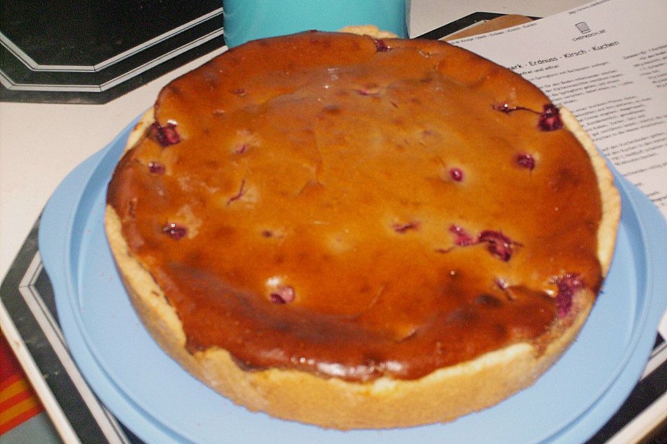 Quark - Erdnuss - Kirsch - Kuchen