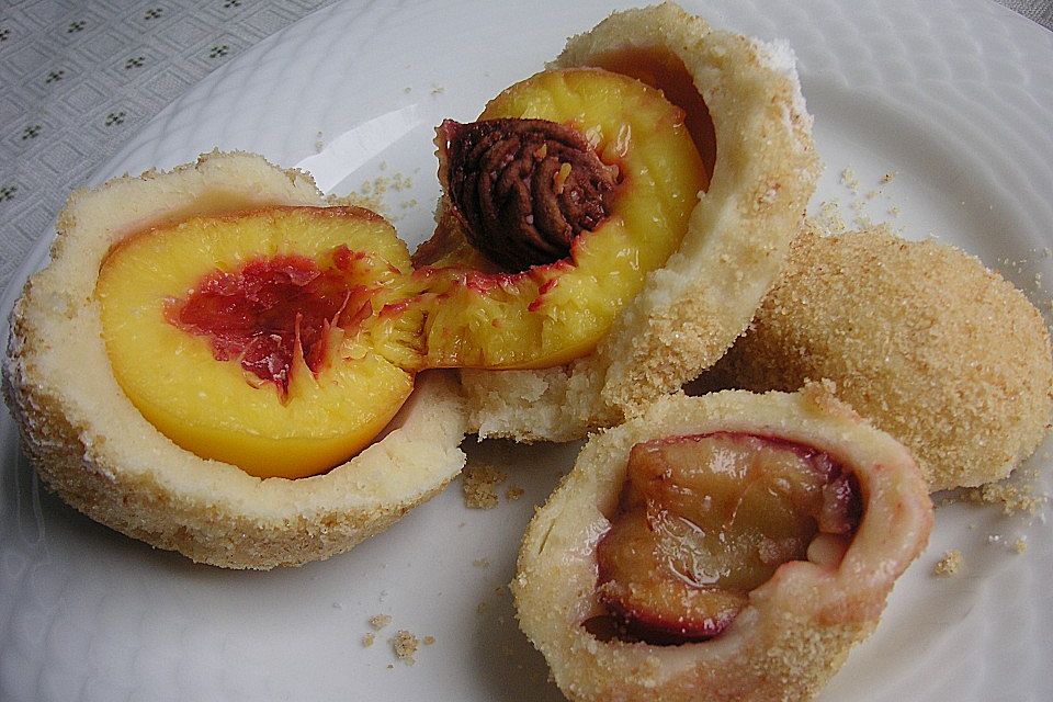 Obstknödel mit Topfenteig