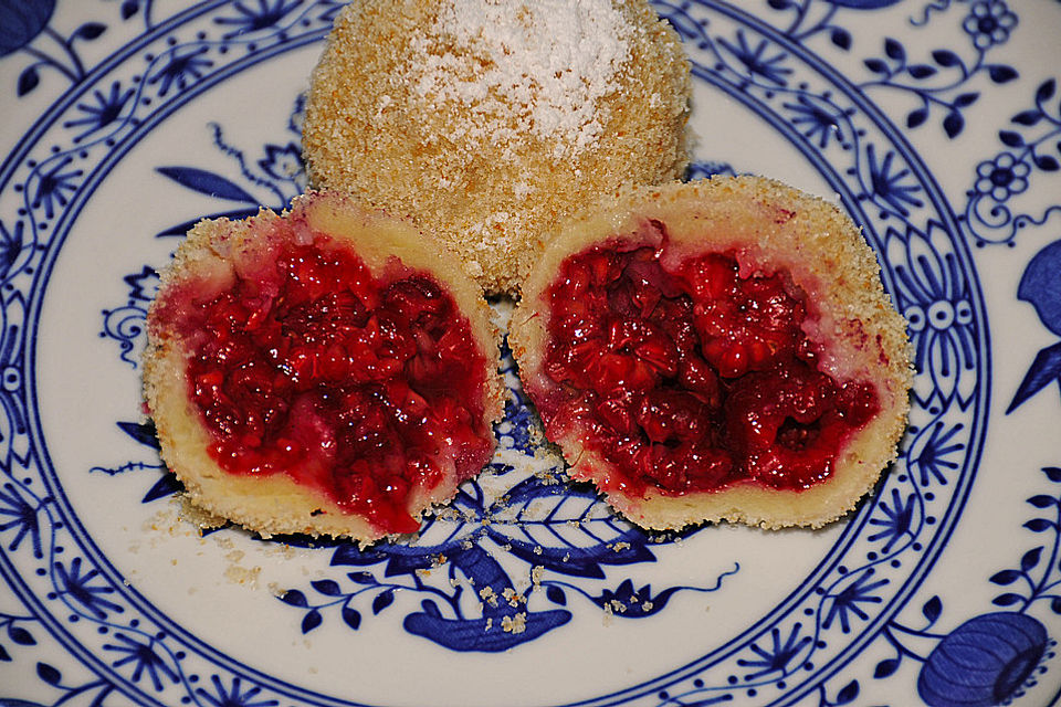 Obstknödel mit Topfenteig