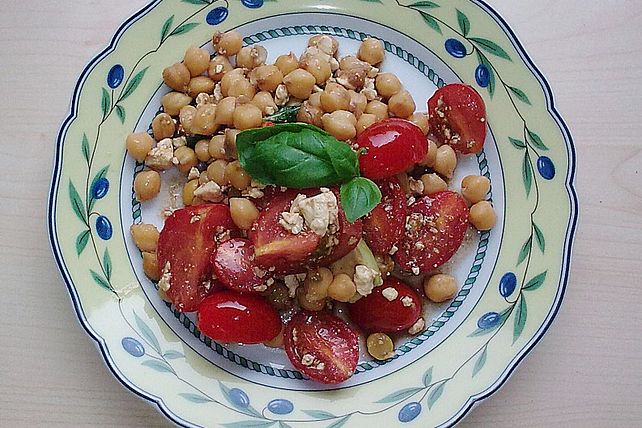 Sommerlicher Kichererbsensalat mit Schafskäse| Chefkoch