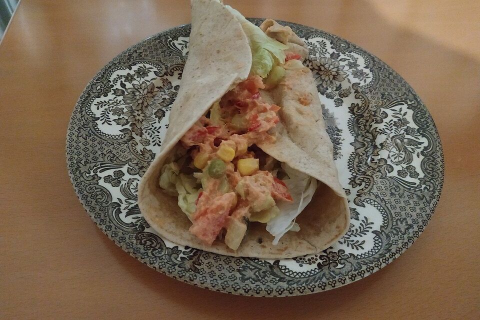 Wraps mit Thunfisch, Schinken oder Hühnchen